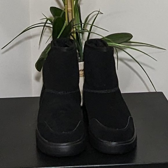 Gyeice Furry Winter Snow Boots for Women Non-Slip Fashion Short Boot Waterpoorf - Picture 5 of 13